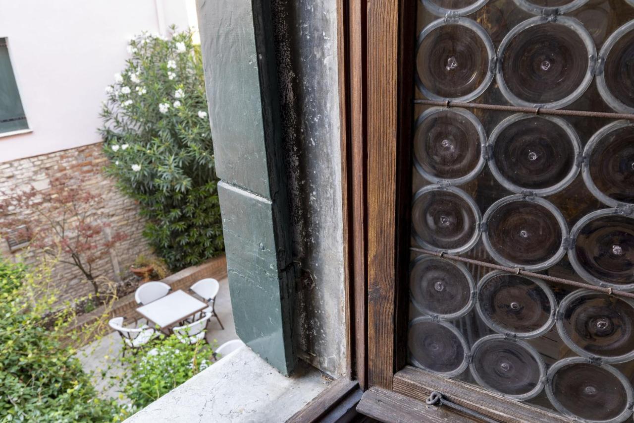 Residenza Centopietre - Dorsoduro By Wonderful Italy Veneza Exterior foto