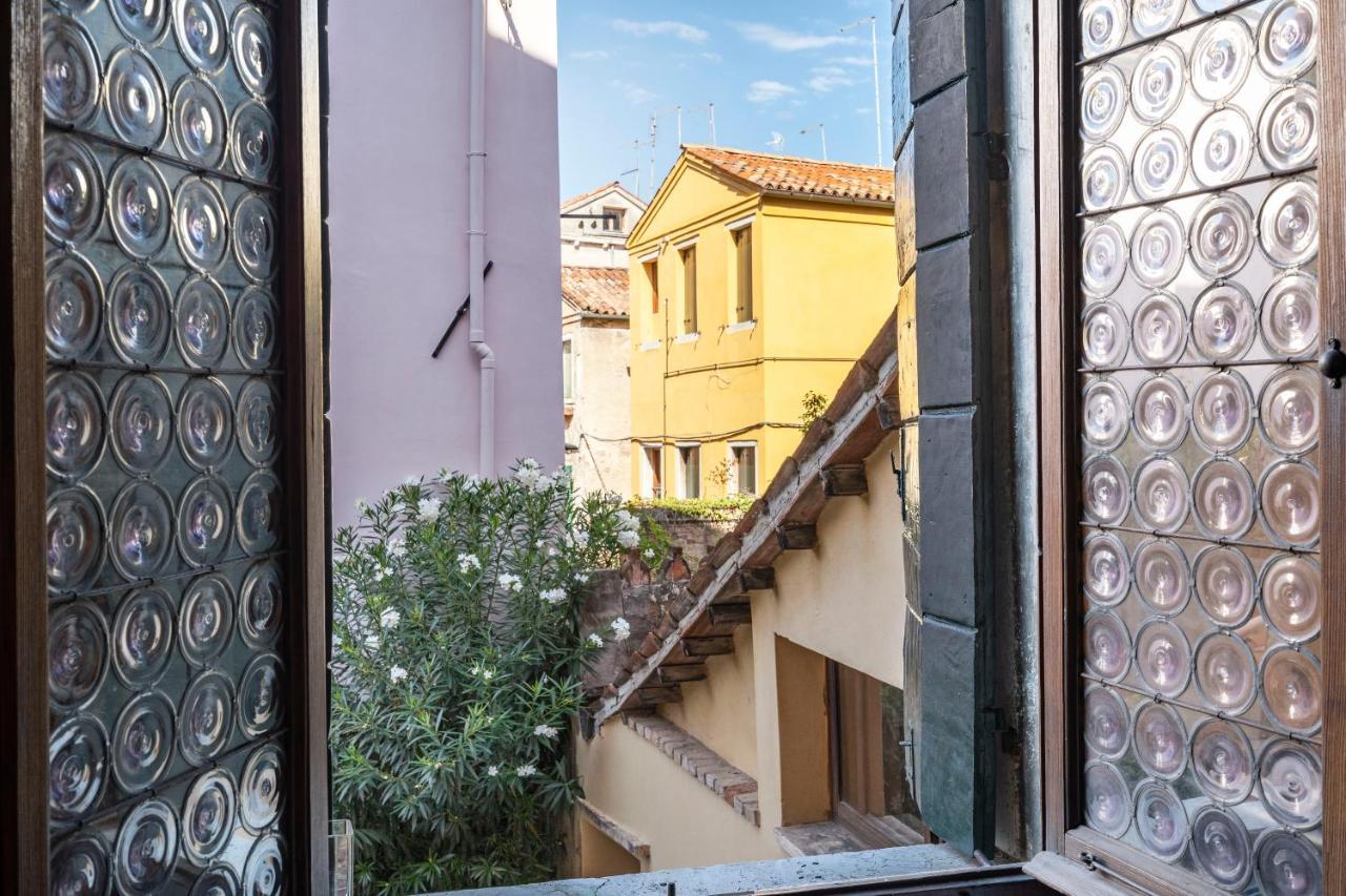 Residenza Centopietre - Dorsoduro By Wonderful Italy Veneza Exterior foto