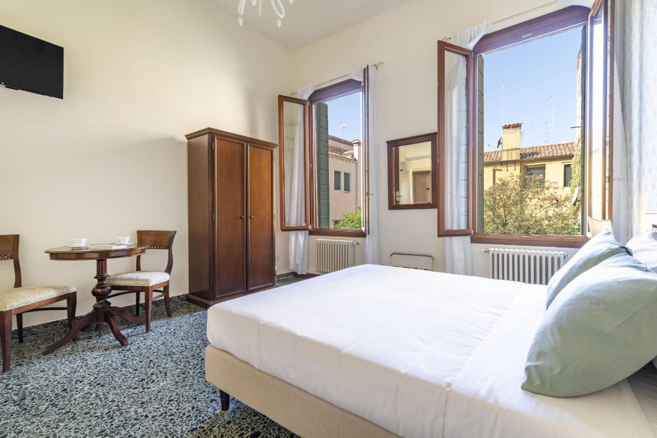 Residenza Centopietre - Dorsoduro By Wonderful Italy Veneza Exterior foto